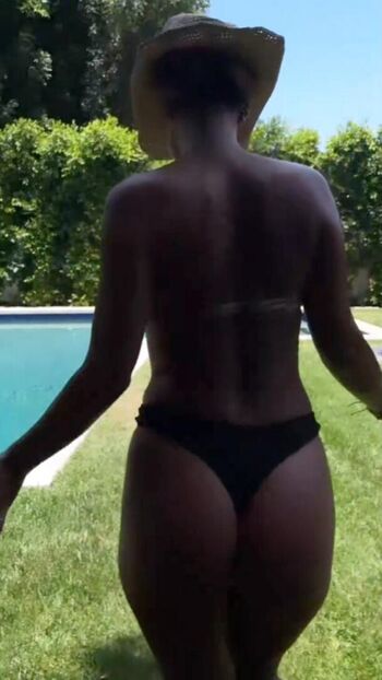 Full leaked Sommer ray page private photo