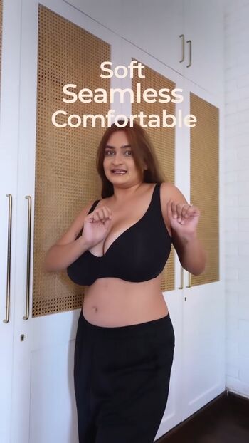 Sonali_malhotraa
