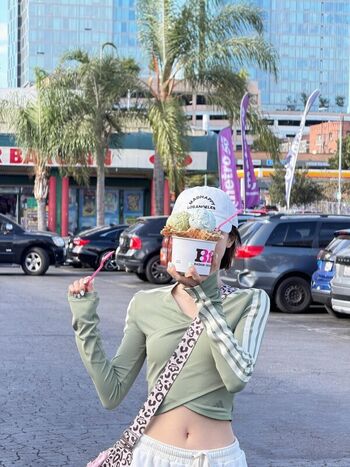 Full leaked Song yuqi private photo