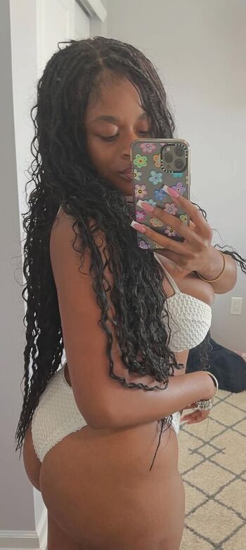 Full leaked Soo lanaa private onlyfans photo