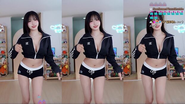 Full leaked Sooflower page private onlyfans photo