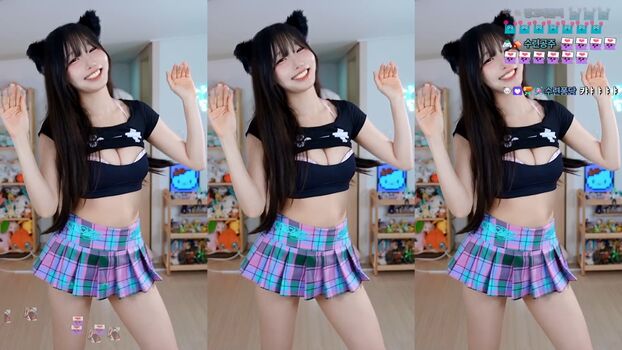 Full leaked Sooflower private onlyfans photo