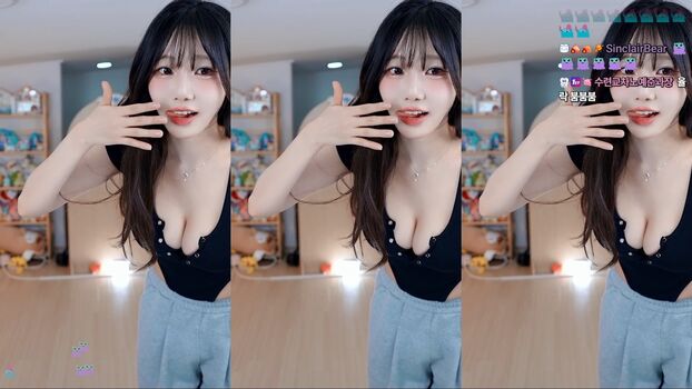 Full leaked Sooflower page private photo