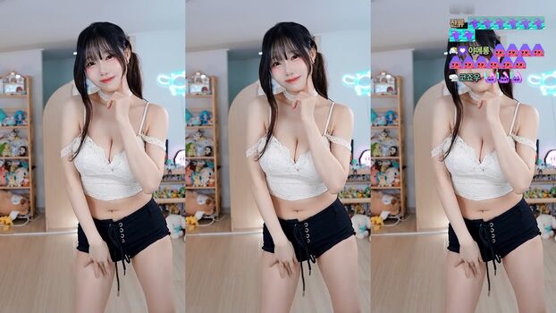 Full leaked Sooflower page private photo