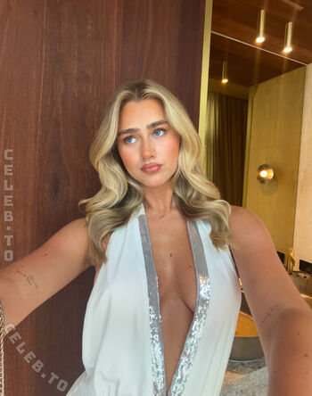 Full leaked Sophadophaa private onlyfans photo