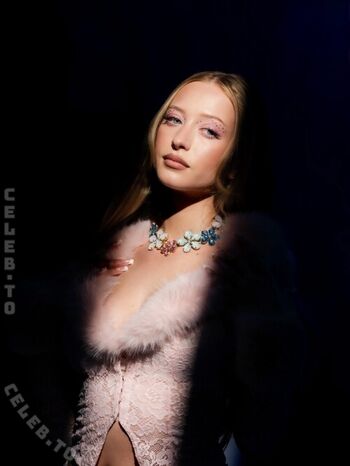 Full leaked Sophia diamond private onlyfans photo