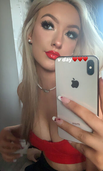 Full leaked Sophia pillans private photo