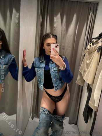 Full leaked Sophiaalovely private onlyfans photo