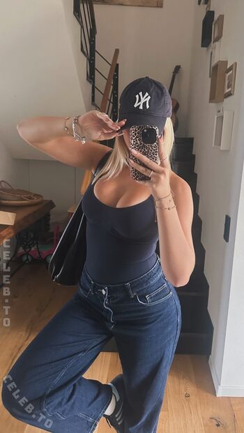 Full leaked Sophiaaperlaa private photo