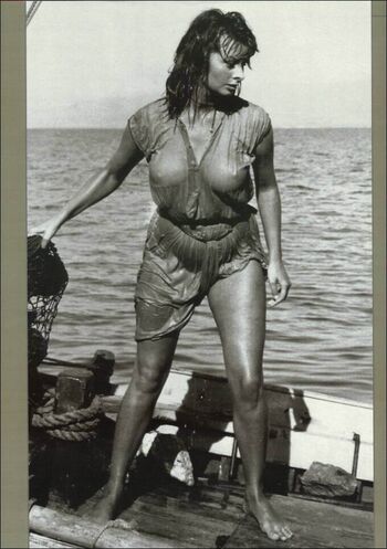 Full leaked Sophialoren private photo