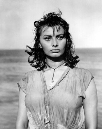 Full leaked Sophialoren private photo