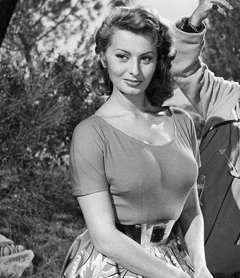 Full leaked Sophialoren private photo