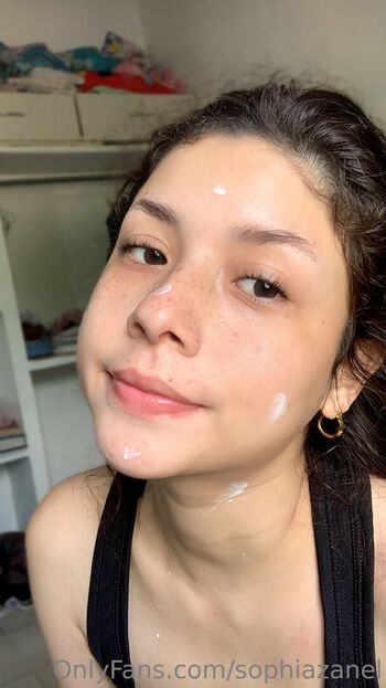 Full leaked Sophiazanel private photo