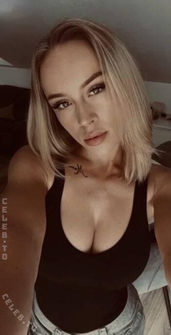 Full leaked Sophie a s private photo
