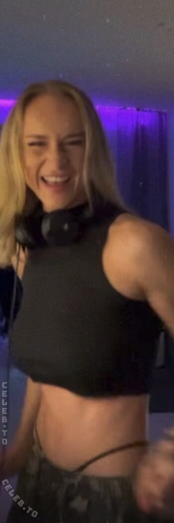 Full leaked Sophie a s private photo