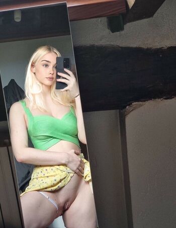 Full leaked Sophie baley private photo