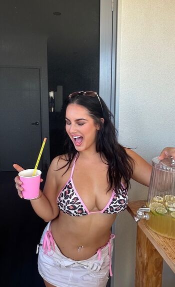 Full leaked Sophie benn private photo