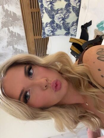 Full leaked Sophie bignell private photo