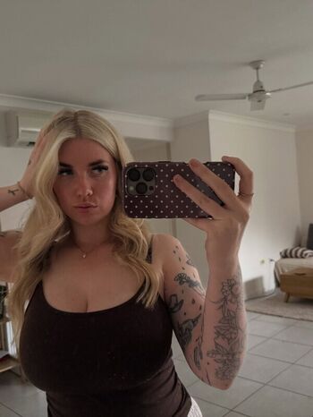 Full leaked Sophie bignell private photo