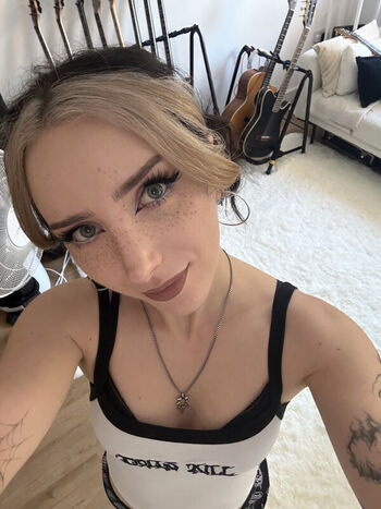 Full leaked Sophie burrell page private photo