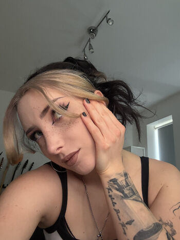 Full leaked Sophie burrell page private photo