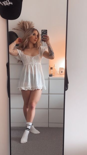 Full leaked Sophie burrell private photo