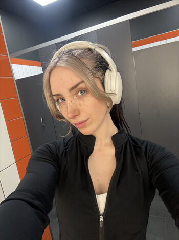 Full leaked Sophie burrell private photo