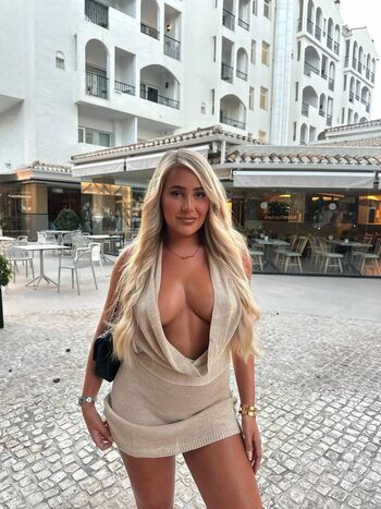 Full leaked Sophie day private photo