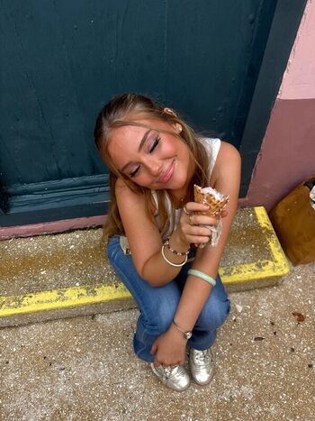 Full leaked Sophie grace private photo