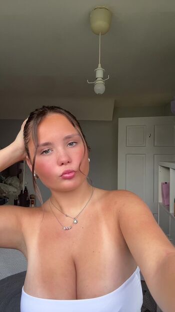 Full leaked Sophie lamont page private photo