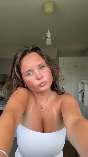 Full leaked Sophie lamont private photo