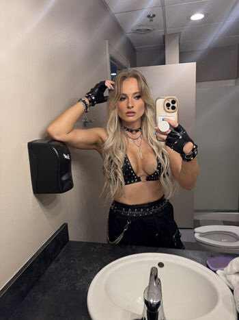 Full leaked Sophie lloyd private photo