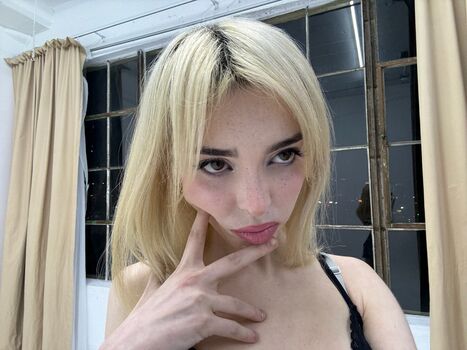 Full leaked Sophie powers page private onlyfans photo