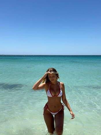 Full leaked Sophie schnr private onlyfans photo