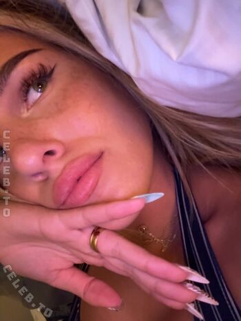 Full leaked Sophie schnur page private onlyfans photo