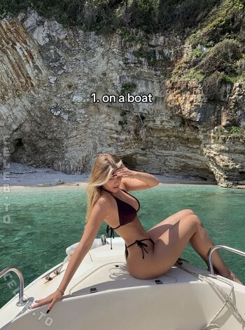 Full leaked Sophie schnur private photo
