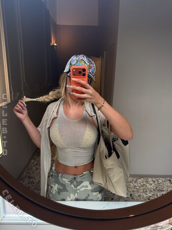 Full leaked Sophie schnur private photo