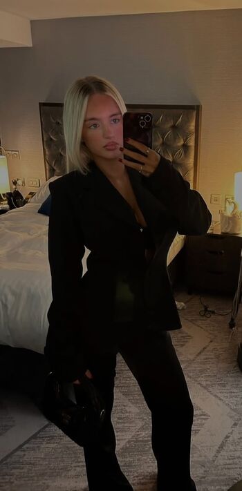 Full leaked Sophie sutherland page private onlyfans photo