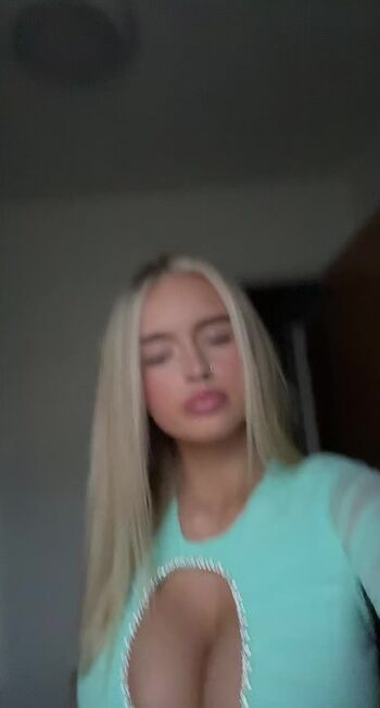 Full leaked Sophie sutherland private onlyfans photo