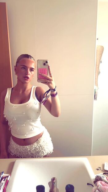 Full leaked Sophie sutherland private onlyfans photo