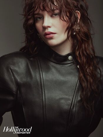 Full leaked Sophie thatcher private photo