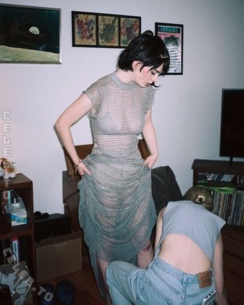 Full leaked Sophie thatcher  page private photo