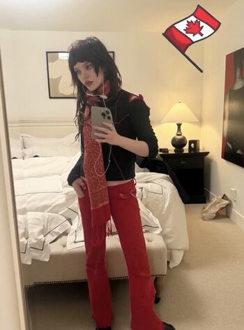 Full leaked Sophie thatcher page private onlyfans photo