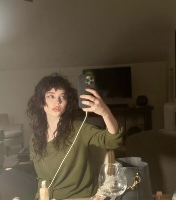 Full leaked Sophie thatcher page private onlyfans photo