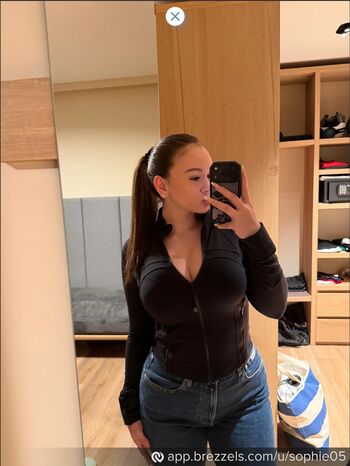Full leaked Sophie private photo