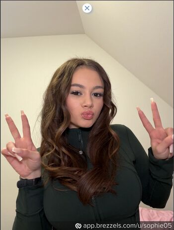 Full leaked Sophie private photo