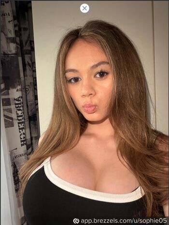 Full leaked Sophie private photo