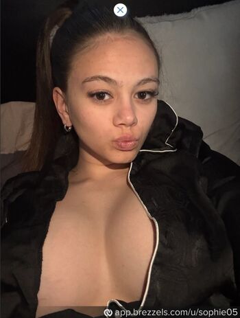 Full leaked Sophie private photo