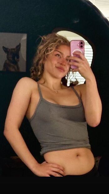 Full leaked Sophiedewy private onlyfans photo