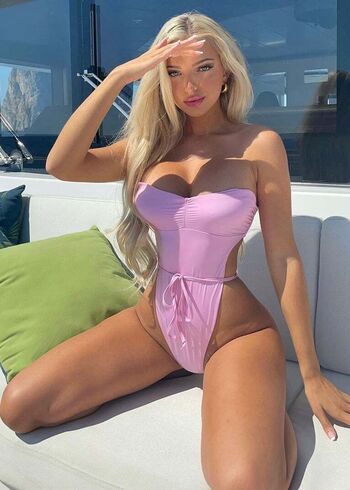 Full leaked Sophiesaint page private photo